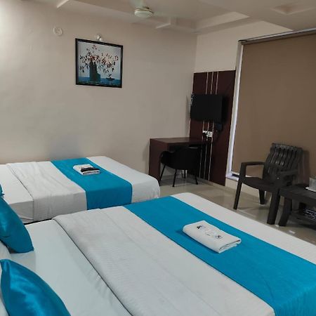 Hotel Raviraj Palace Rajkot Luaran gambar